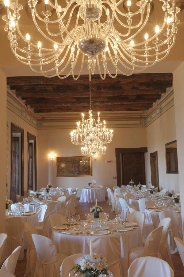 Bed and Breakfast Castello Di Casapozzano à Aversa Extérieur photo